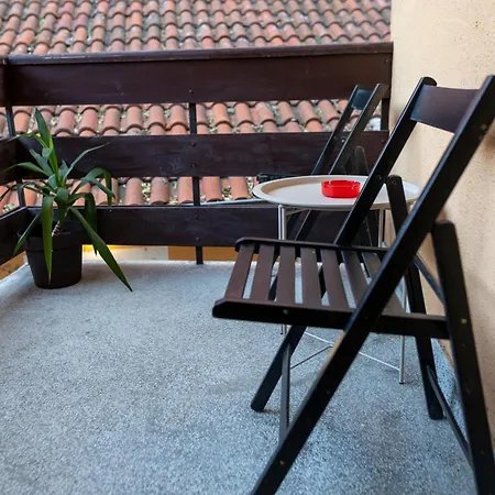 بيت شباب Centre *